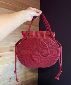 Фото из отзыва к Шнур плетёный 5 мм бордо с сердечником