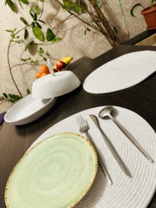 Фото из отзыва к Шнур вязаный 5 мм серый пепельный с сердечником