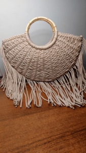 Фото из отзыва к Шнур плетёный 3 мм бежевый с цветным сердечником