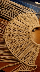 Фото из отзыва к Шнур плетёный 3 мм бежевый с цветным сердечником