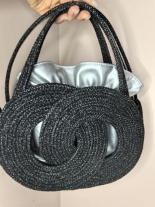 Фото из отзыва к Шнур вязаный 5 мм чёрный (люрекс серебро) с сердечником