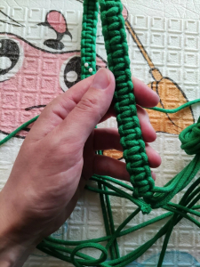 Фото из отзыва к Шнур плетёный 3 мм зелёный лесной с цветным сердечником