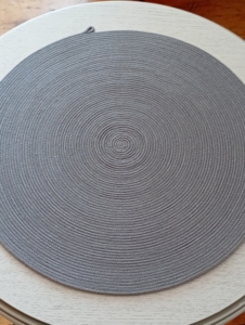 Фото из отзыва к Шнур плетёный 3 мм какао светлый с цветным сердечником