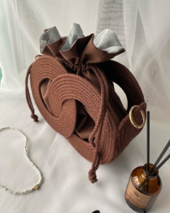 Фото из отзыва к Шнур вязаный 5 мм шоколадно-красный с сердечником