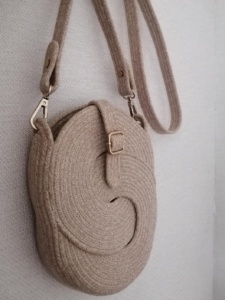 Фото из отзыва к Шнур плетёный 5 мм меланж песочный-капучино с сердечником