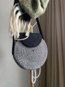 Фото из отзыва к Шнур плетёный 5 мм меланж молочный-чёрный с сердечником