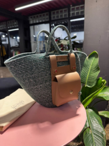 Фото из отзыва к Шнур плетёный 5 мм меланж молочный-изумрудный с сердечником