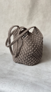 Фото из отзыва к Шнур плетёный 3 мм какао светлый без сердечника