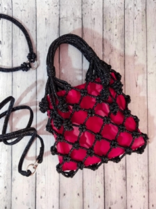 Фото из отзыва к Шнур вязаный 5 мм чёрный (люрекс серебро) с сердечником