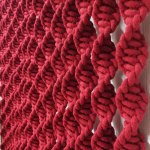 Фото из отзыва к Шнур вязаный мягкий 8 мм рубиновый с сердечником