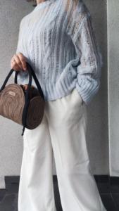 Фото из отзыва к Шнур вязаный 5 мм меланж чёрный-джутовый цвет с сердечником