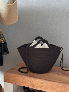 Фото из отзыва к Шнур вязаный 5 мм коричневый тёмный с сердечником