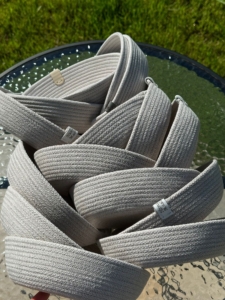 Фото из отзыва к Шнур вязаный 5 мм серый с сердечником