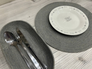 Фото из отзыва к Шнур вязаный 5 мм серый (люрекс золото) с сердечником