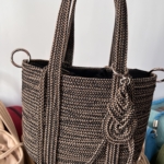 Фото из отзыва к Шнур вязаный 5 мм меланж чёрный-джутовый цвет с сердечником