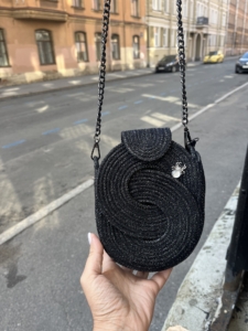 Фото из отзыва к Шнур вязаный 5 мм чёрный (люрекс серебро) с сердечником