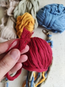 Фото из отзыва к Шпагат 4 мм васильковый