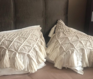 Фото из отзыва к Видео-урок Наволочка с кистями 50х50 см