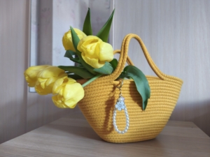 Фото из отзыва к Шнур вязаный жёсткий 8 мм горчичный светлый с сердечником