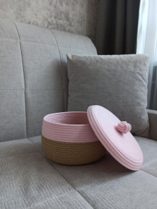 Фото из отзыва к Шнур плетёный 5 мм пудровый с сердечником