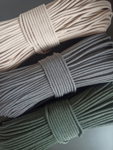 Фото из отзыва к Шнур вязаный 5 мм хаки тёмный с сердечником