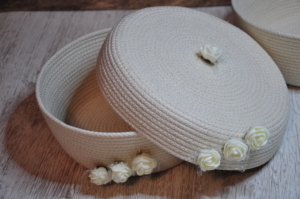 Фото из отзыва к Шнур вязаный 5 мм молочный с сердечником