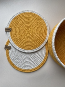 Фото из отзыва к Шнур вязаный 5 мм горчичный светлый с сердечником