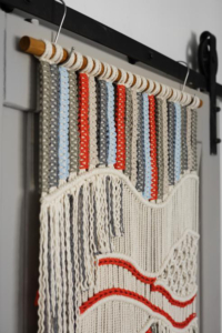 Фото из отзыва к Трёхпрядная веревка 3 мм, хаки светлый