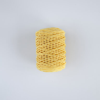 Трёхпрядная веревка 3 мм жёлтый