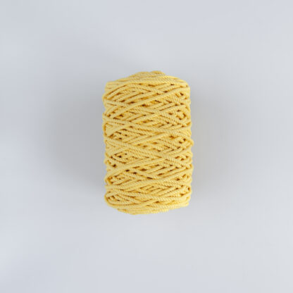 Трёхпрядная веревка 5 мм жёлтый