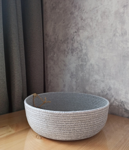 Фото из отзыва к Шнур вязаный 5 мм серый светлый с сердечником