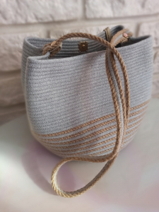 Фото из отзыва к Шнур плетёный 5 мм серый светлый с сердечником