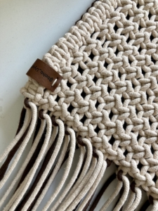 Фото из отзыва к Шнур плетёный 3 мм шоколадный с цветным сердечником