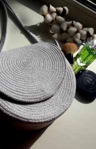 Фото из отзыва к Шнур вязаный 5 мм белый (люрекс серебро) с сердечником