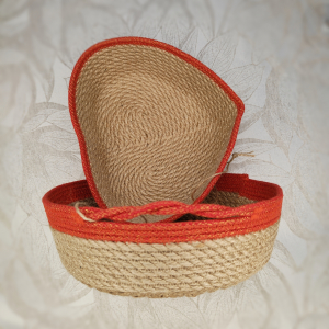 Фото из отзыва к Шнур вязаный 5 мм красный (люрекс золото) с сердечником