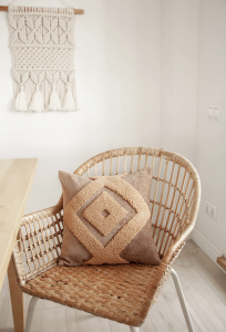 Фото из отзыва к Готовый набор Наволочка цветная с ковровой вышивкой