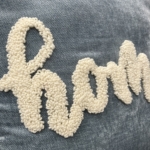 Фото из отзыва к Готовый набор Наволочка цветная с ковровой вышивкой