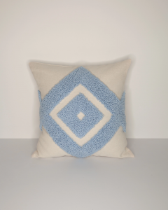 Фото из отзыва к Готовый набор Наволочка неокрашенная с ковровой вышивкой