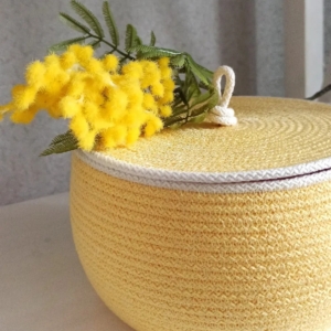 Фото из отзыва к Шнур вязаный 5 мм жёлтый с сердечником