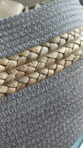 Фото из отзыва к Шнур вязаный мягкий 8 мм какао светлый с сердечником