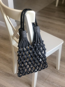 Фото из отзыва к Шнур вязаный мягкий 8 мм серый тёмный с сердечником