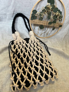 Фото из отзыва к Шнур вязаный мягкий 8 мм песочный с сердечником