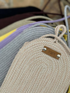 Фото из отзыва к Шнур вязаный 5 мм меланж молочный-бежевый с сердечником