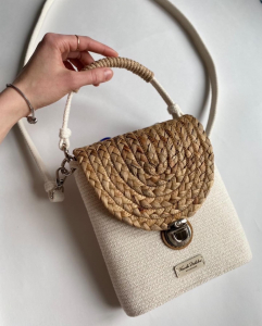 Фото из отзыва к Косичка из банановых листьев