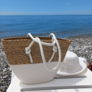 Фото из отзыва к Косичка из банановых листьев