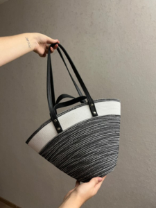 Фото из отзыва к Кармашек для сумки