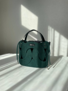 Фото из отзыва к Шнур плетёный 5 мм изумрудный с сердечником