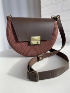 Фото из отзыва к Шнур вязаный 5 мм шоколадно-красный с сердечником