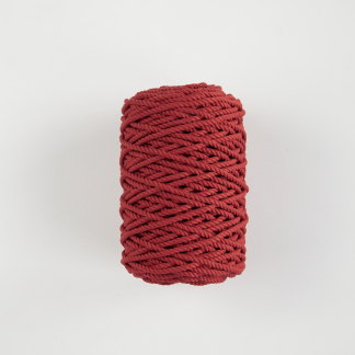 Трехпрядная верёвка 5 мм рубиновый