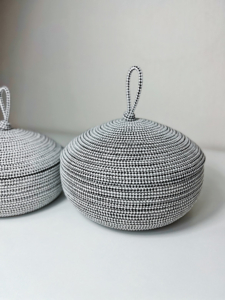 Фото из отзыва к Шнур плетёный 5 мм меланж молочный-чёрный с сердечником